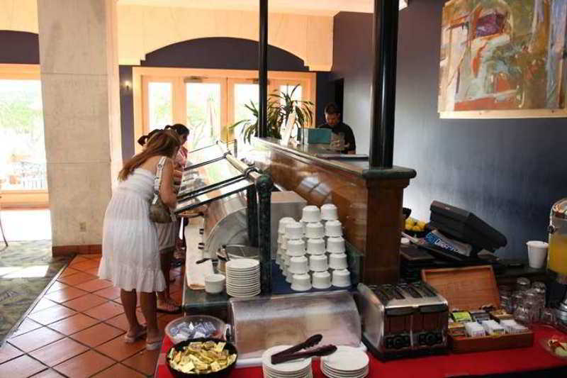 Doubletree By Hilton Downtown Hotel 4*