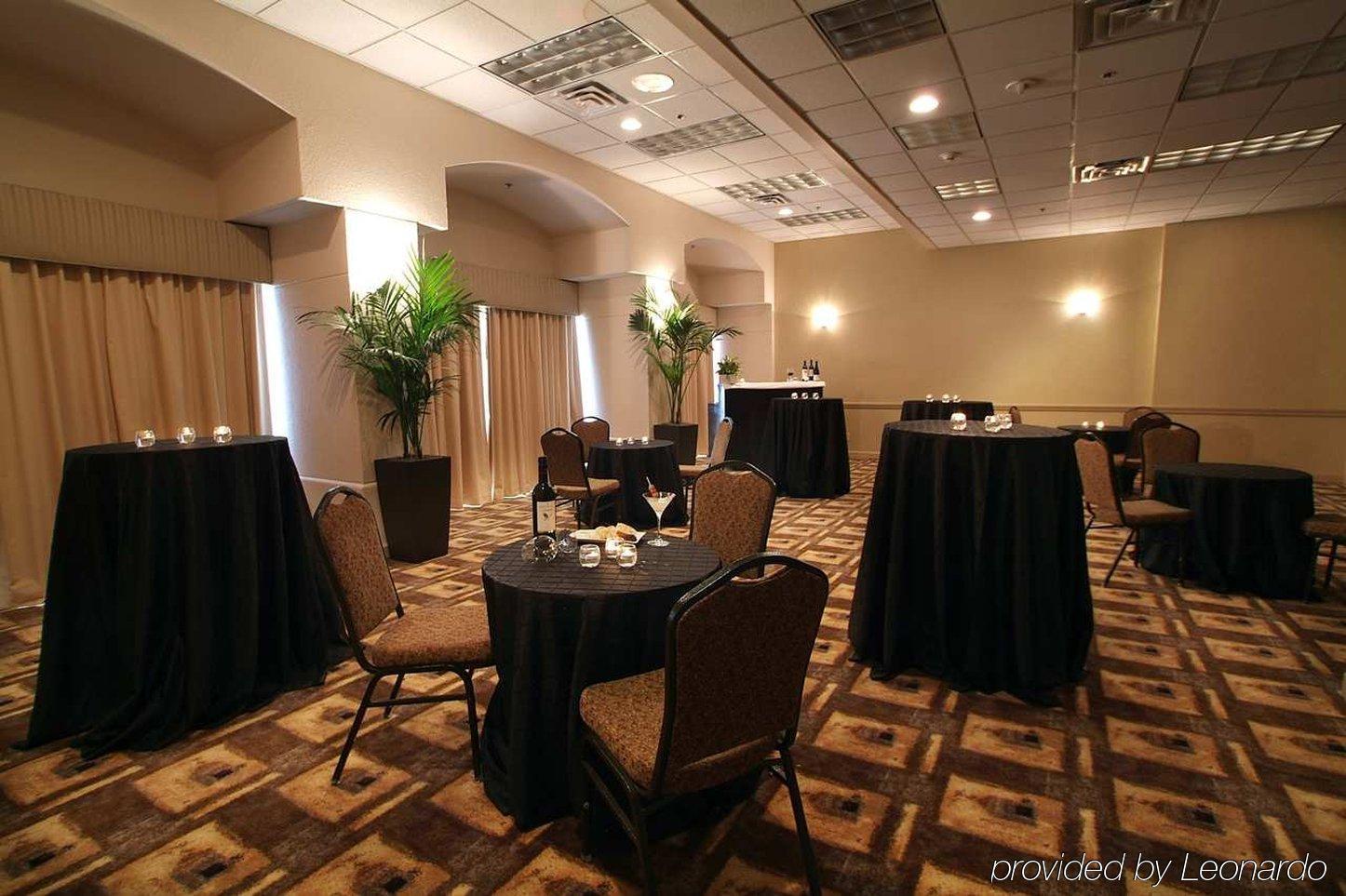 Doubletree By Hilton Downtown Hotel 4*